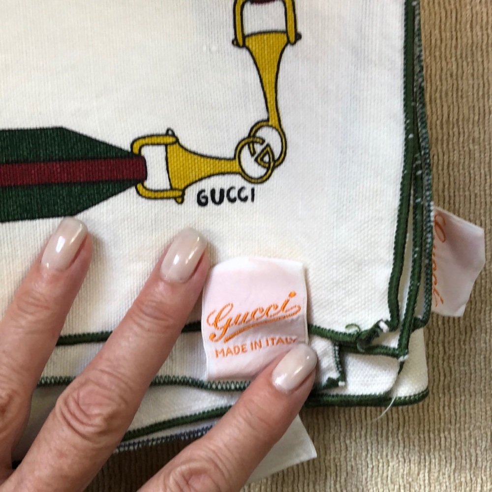 GUCCI linen/cotton dinner napkins. Set of 6 - Picture 6 of 7